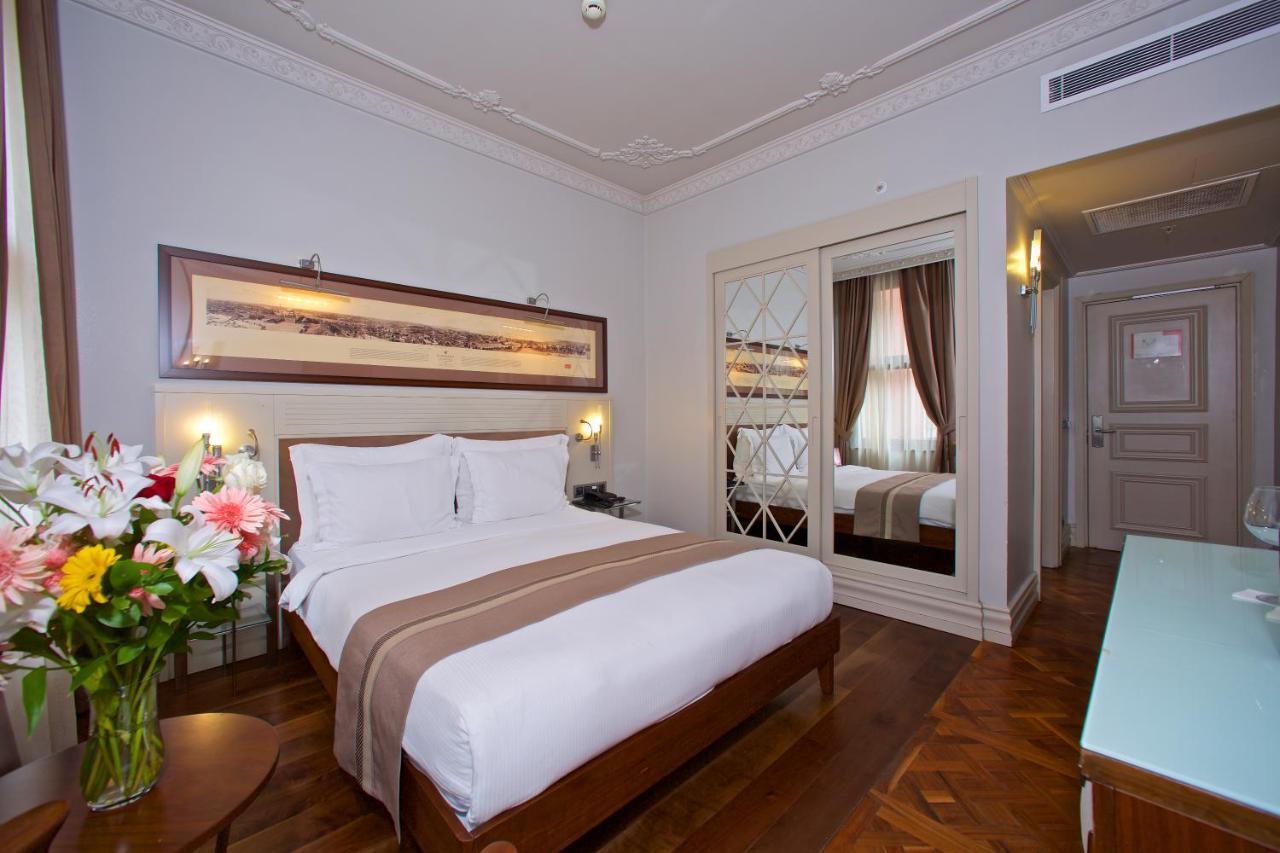 Hotel Taxim Lounge Special Category