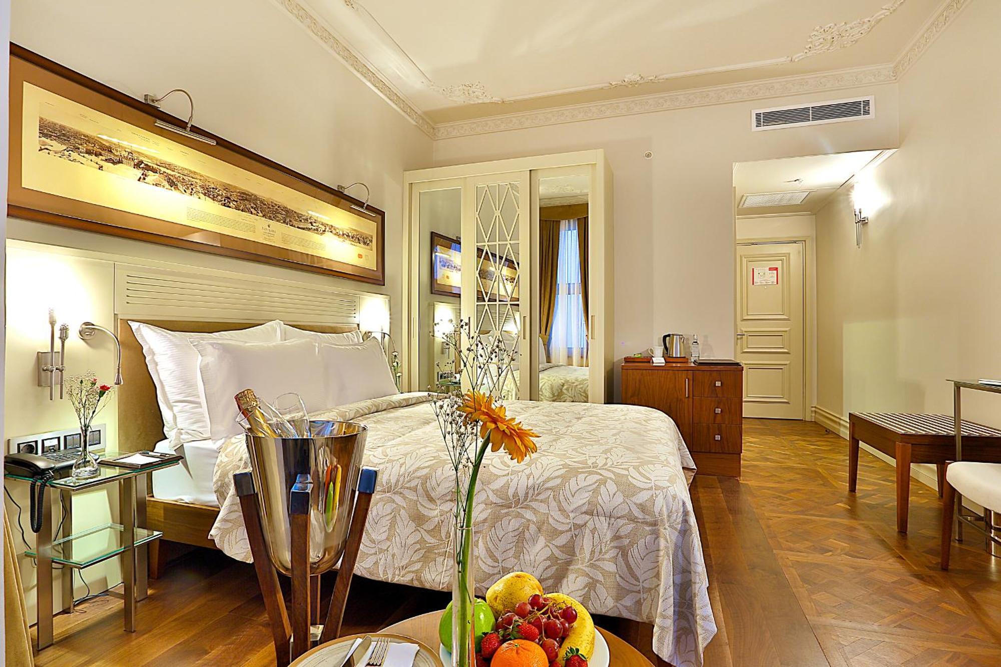 Taxim Lounge Special Category Hotel 3*
